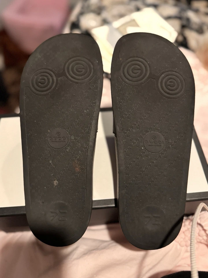 Gucci Embossed Black Logo Slides w/ Original Box Dust bags & Original Paperwork - Image 4 of 4