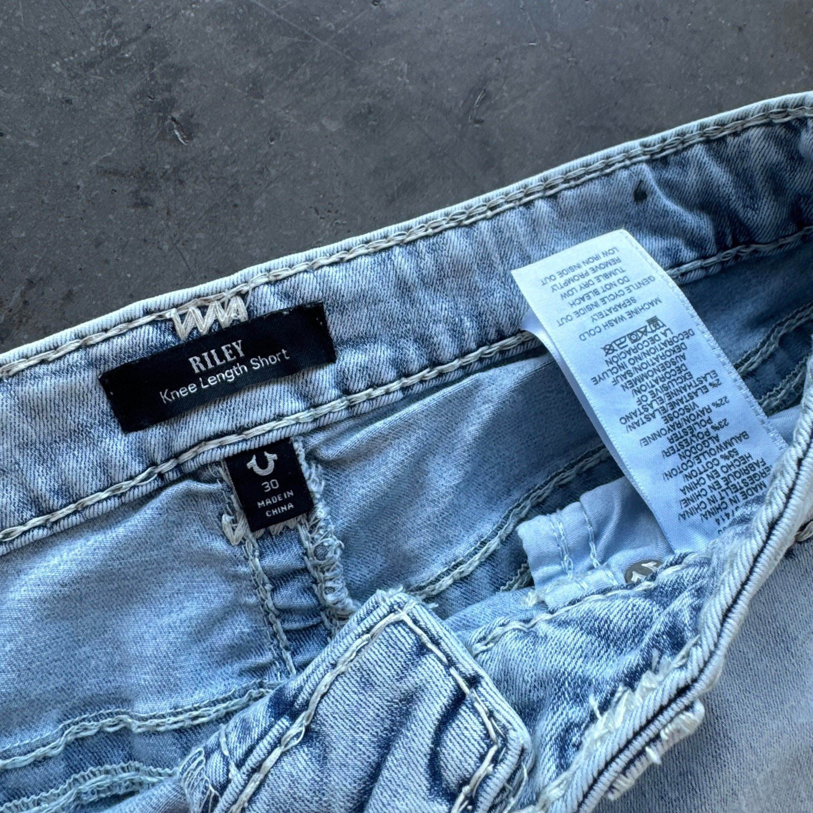 Vintage Y2k True Religion Light Weight Cutoff Bermuda Denim Jean Shorts 30 thumbnail 3