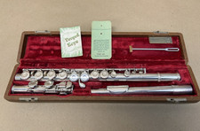Vintage Armstrong 104 Flute With Hard Case LOOKS SUPER NICE