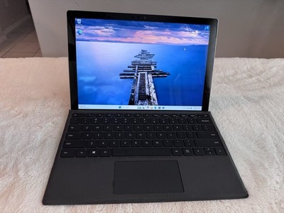 Microsoft Surface Pro 7 i5-1035G4 8GB RAM 128GB SSD 12.3'' Windows 11 Home