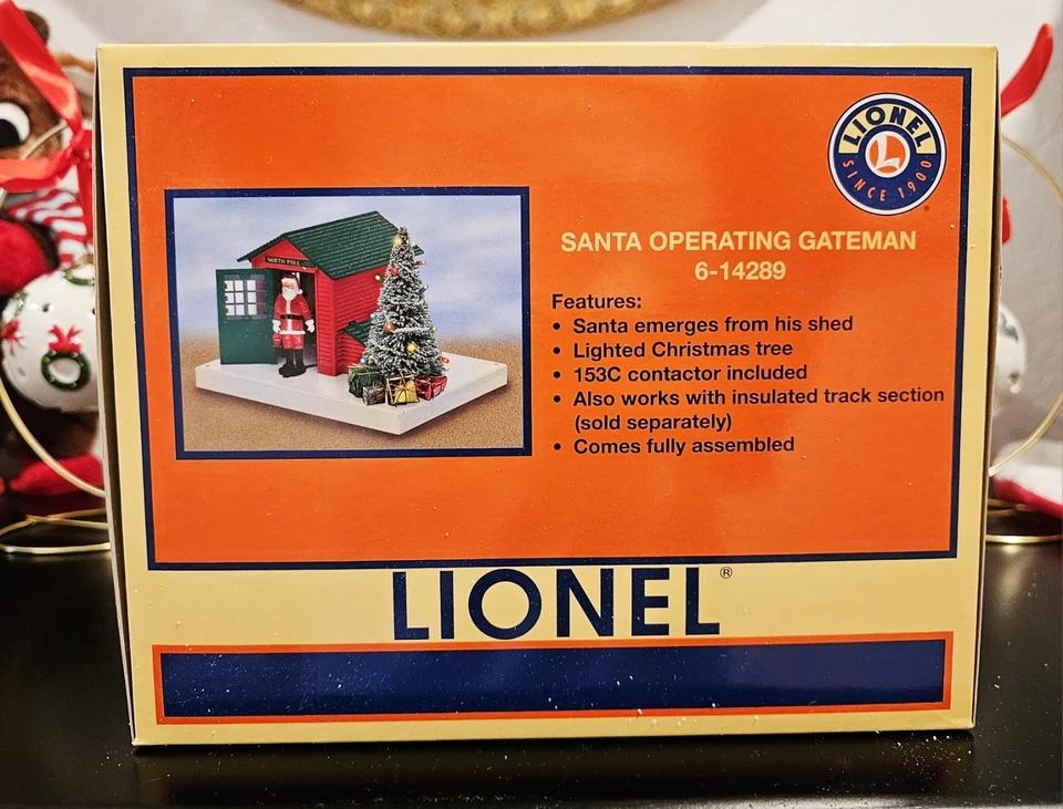 Lionel 6-14289 O Gauge North Pole Santa Operating Auto Gateman /NEW - Image 3 of 3