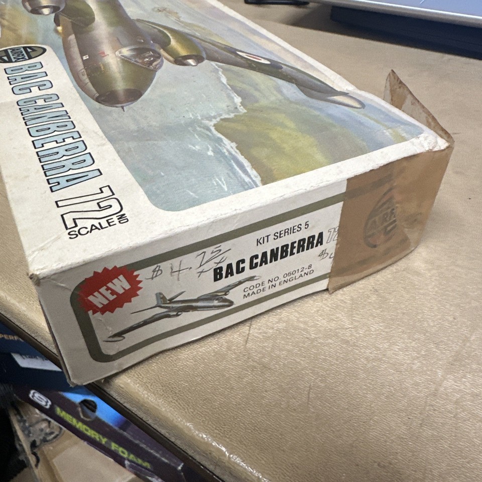 Kit De Modèle Réduit Airfix 1/72 BAC Canberra - Série 5 - Réf. 05012-8 - Occasion