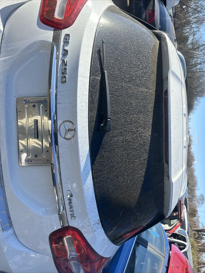 2018 梅赛德斯 benz gla 250 尾门完整 Oem — 第 2/2 张图片