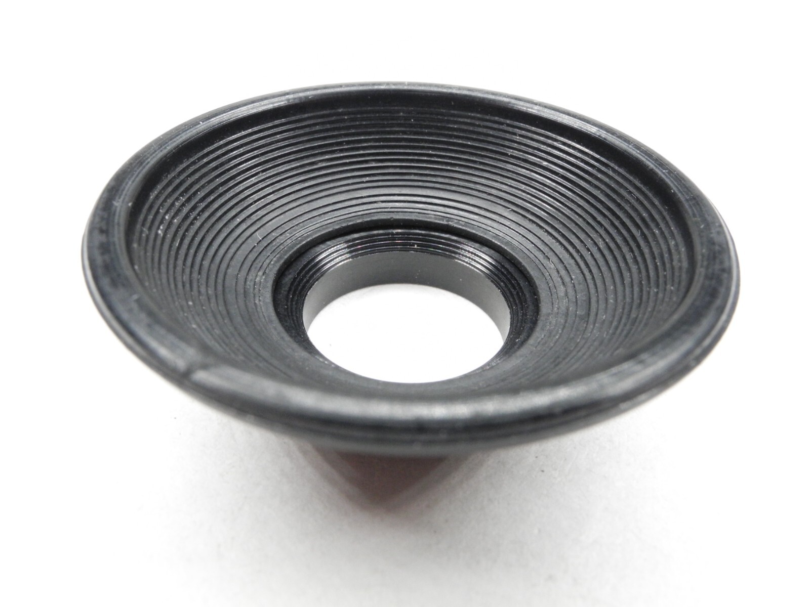 Nikon Vintage Rubber Eyecup & 19mm Metal Screw In Eyepiece For F F2 FE