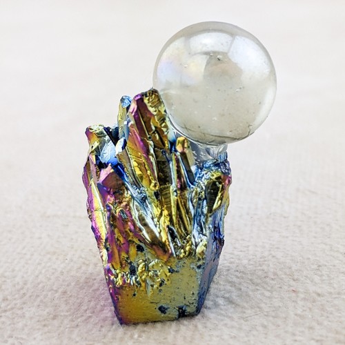 Bola de cristal en miniatura sobre piedra de turmalina natural escala 1:6-12 casa de muñecas artesanía - Imagen 3 de 6