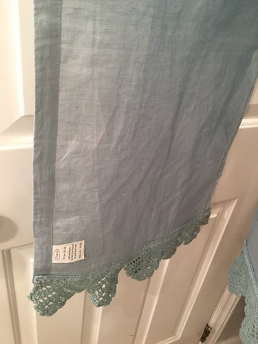 NEW Heritage Lace Aqua cotton/linen with Crochet trim Table Runner, 14.5" X 60" - Picture 4 of 9