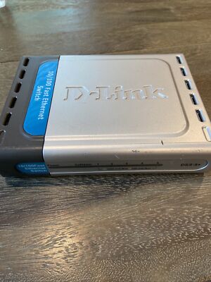 D-Link DSS 5 Plus (DSS-5+) Fast Ethernet Switch - 5 Ports