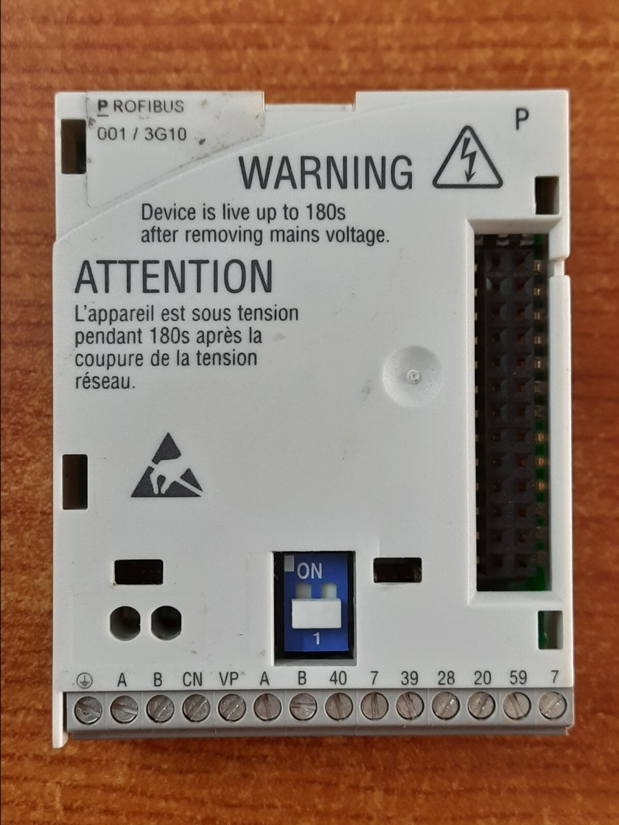 Lenze PROFIBUS PT module Type : E82ZAFPC001 - New without original