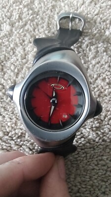 VINTAGE OAKLEY CRUSH 1.0 WATCH, RED FACE, NEW BATTERY, WORKING | eBay