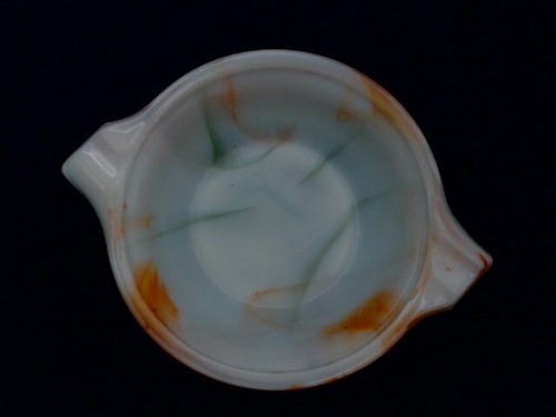 Cenicero de pestaña elipsoide de vidrio ágata Akro. Remolino multicolor. - Imagen 3 de 5
