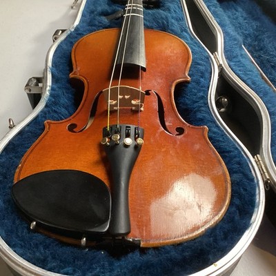 SUZUKI バイオリン　1/4 Suzuki Violin (1/4 size) | Smithsonian Institution