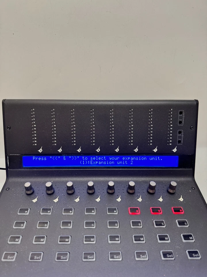 Icon QCon Pro XS DAW Controller Extender Motorfader Mixer Studio - Bild 4 von 4