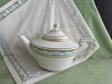 Schöne KPM Berlin Kurland Tee-Kanne in Dekor 26