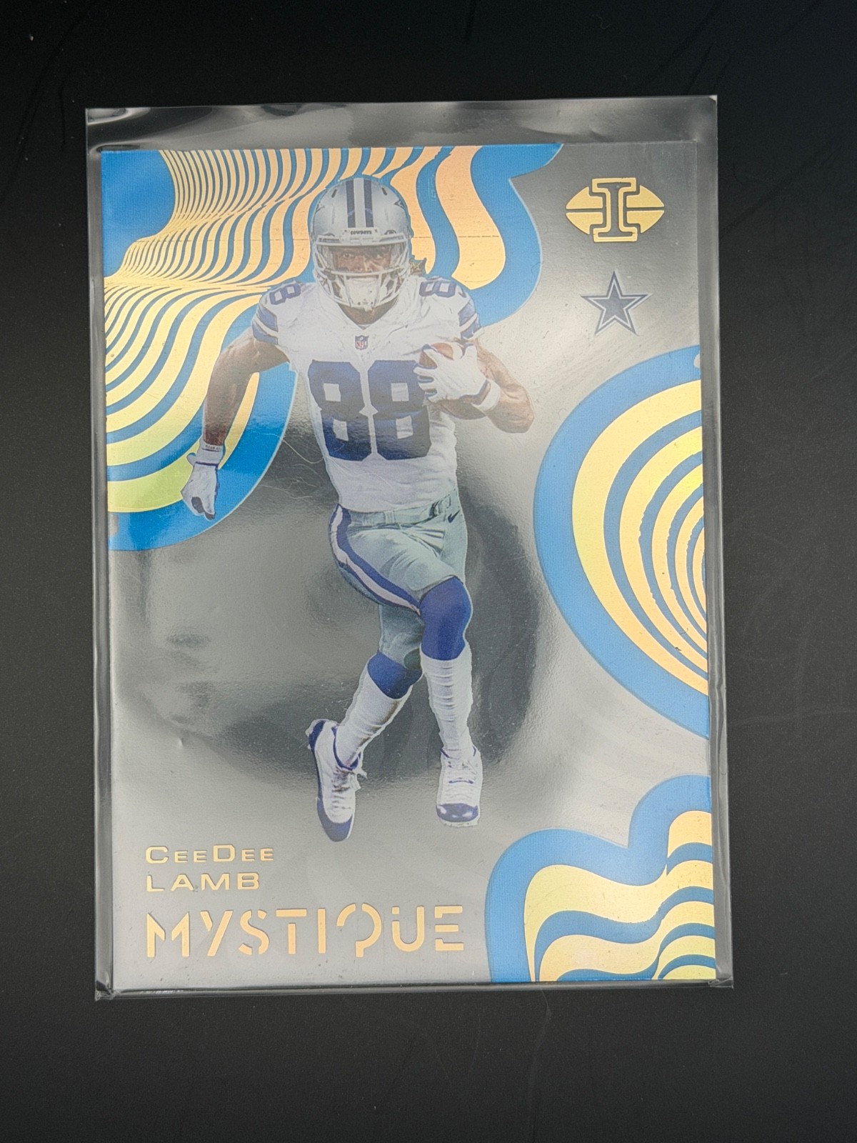 CeeDee Lamb: 2020 Panini Illusions Mystique CeeDee Lamb Light Blue /299 RC #MY8