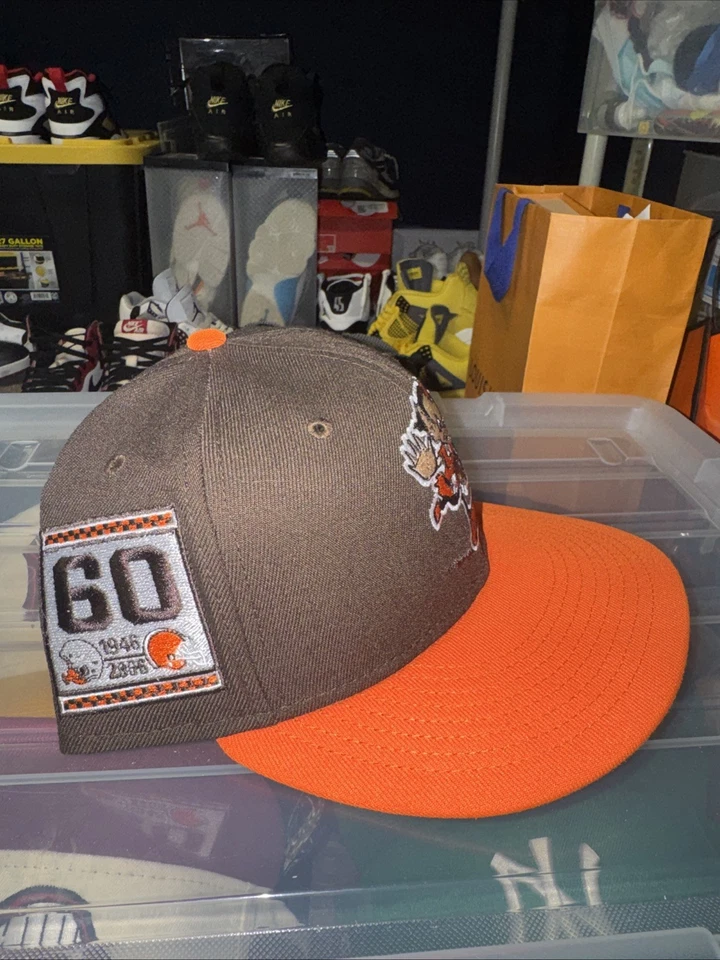 Cleveland Browns New Era Fitted 60 Year Anniversary Patch Size 7 1/8 Used - Image 2 of 4