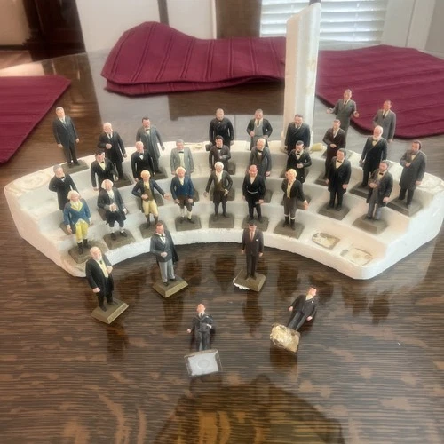 Vintage MARX 1960’s Set of United States Presidents 32 Figures (see Description)