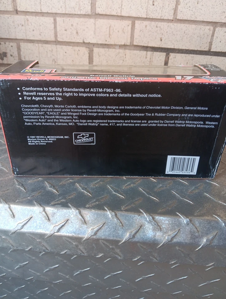 Vintage Revell Darrell Waltrip Diecast 1/24 25th Anniversary #17 1997 NASCAR NIB - Изображение 3 из 3