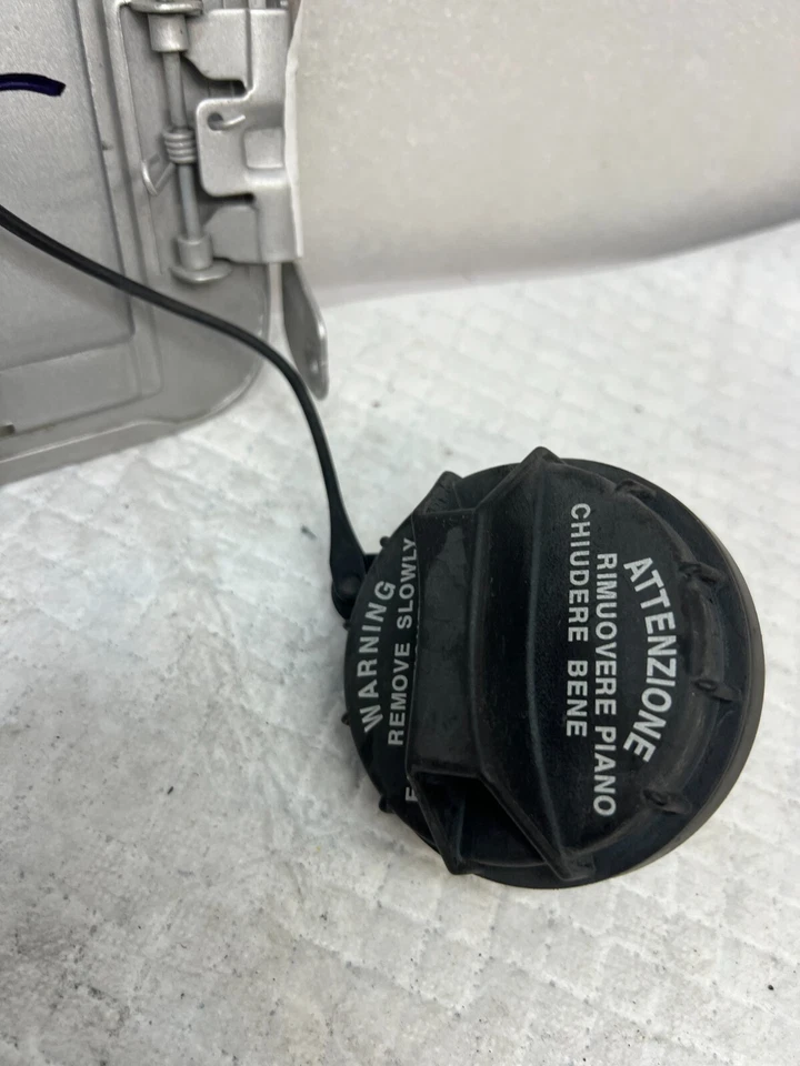 Hyundai Accent 2004 tanque de combustible de gasolina tapa tapa fabricante de equipos originales (158) Foto 4 de 4