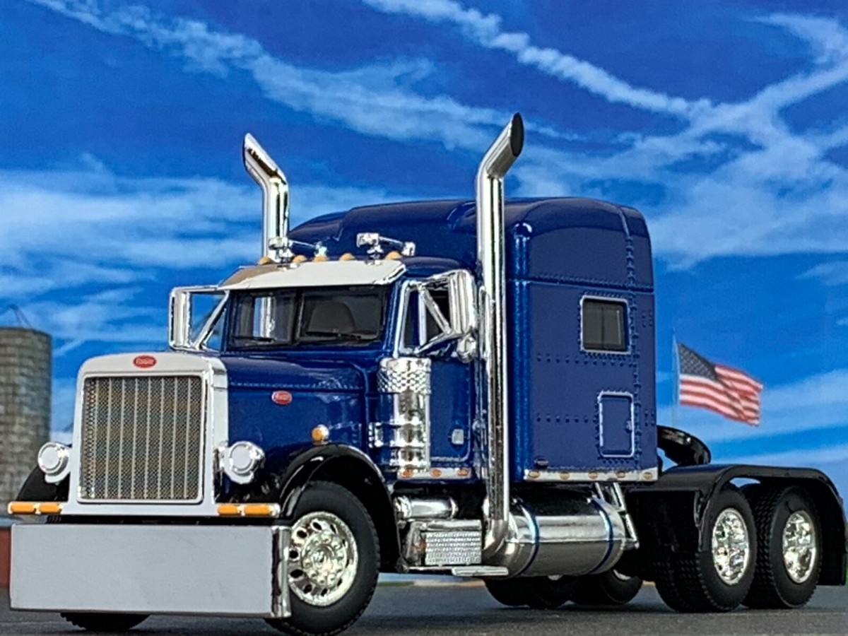 1/64 DCP BLUE/BLACK PETERBILT 379 W/ 70 1/64 DCP BLUE/BLACK PETERBILT 379 W/ 70