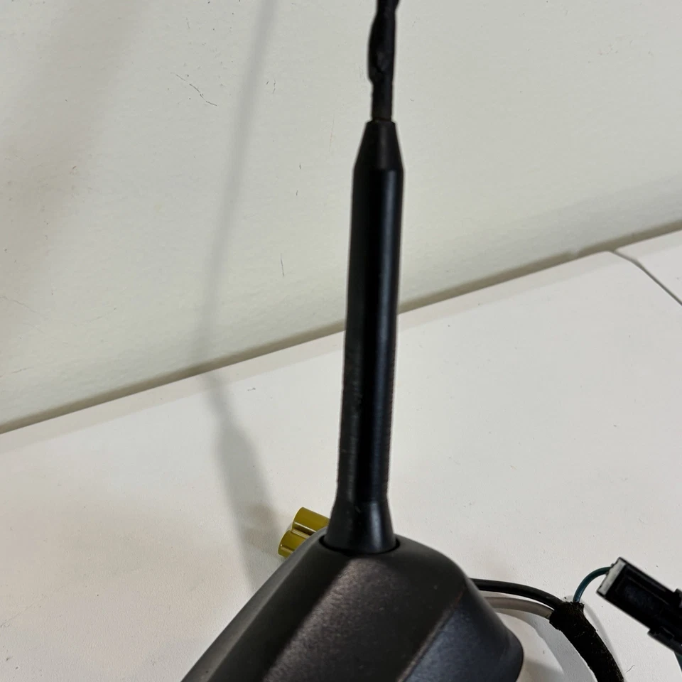 Base de antena de escape Ford Fusion 2013-2016 con conjunto de mástil de varilla DS7T-19G461-BD Foto 3 de 4