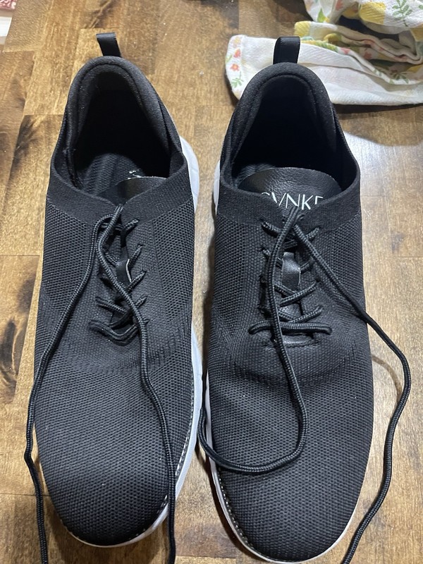 SVNKE BLACK MENS SNEAKERS SIZE EU 42.5