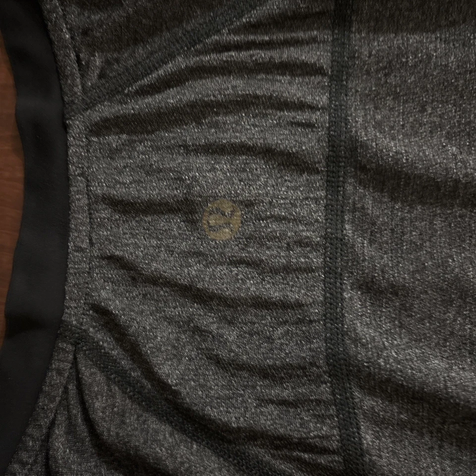 男式中号 Lululemon 背心上衣 — 第 3/3 张图片