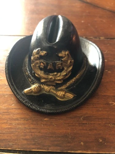 1915 grand Army of the Republic, souvenir metalhead paperweight