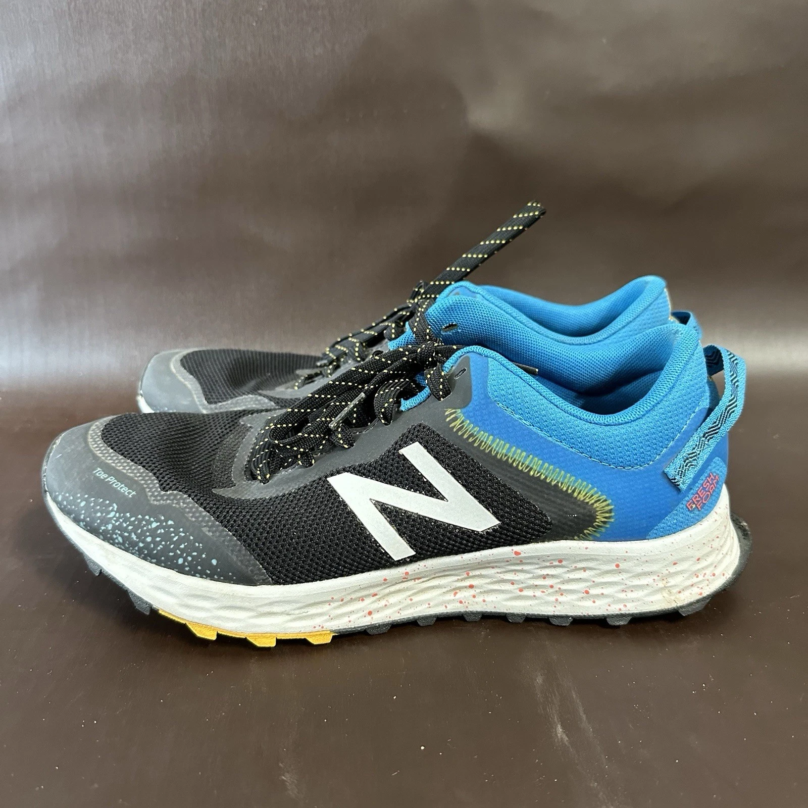 Size 10 .5- New Balance Fresh Foam Arishi Trail GTX Blue Black Running