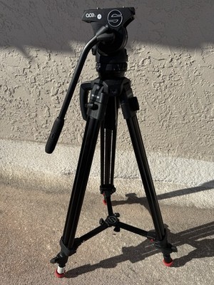 Sachtler Ace M Fluid Head +Sachtler 3-section Aluminum Tripod 1 Disassembled Leg