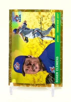 2025 Topps Platinum Roger Clemens Toile Cream Gold Refractor /50