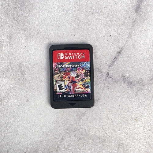 Mario Kart 8 Deluxe (Nintendo Switch, 2017) Game Cartridge Only