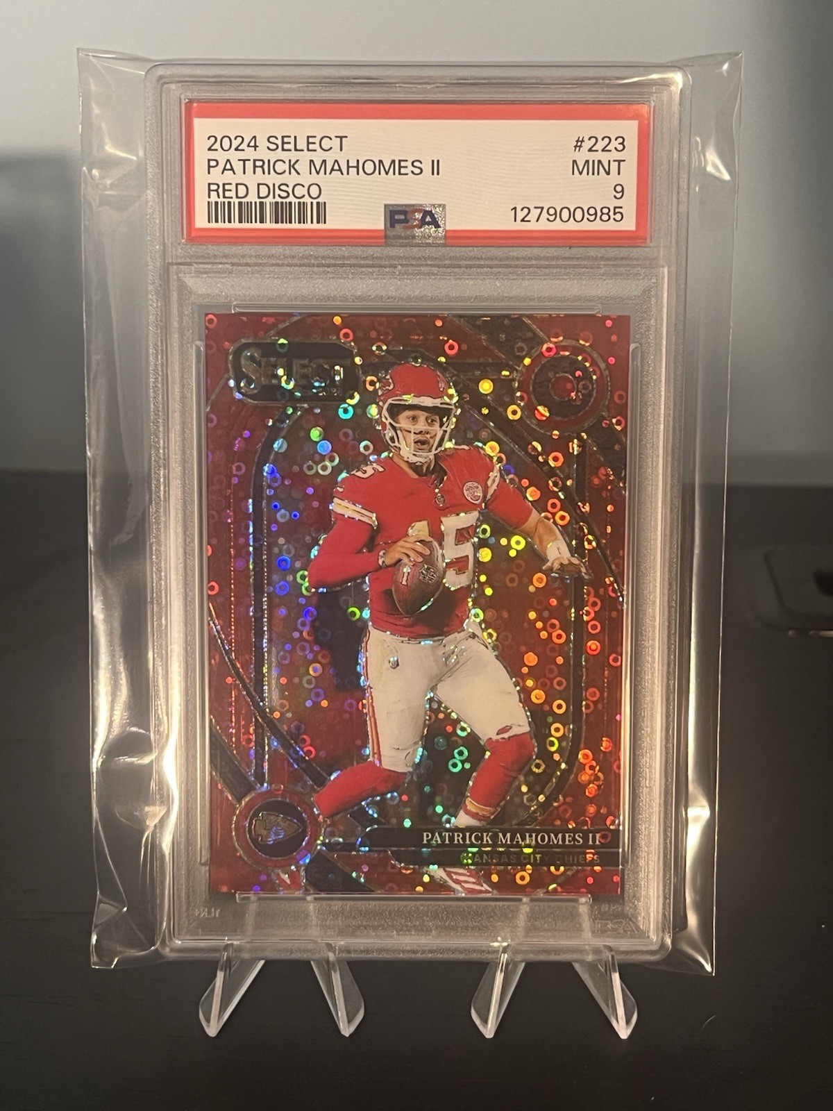 Patrick Mahomes II 2024 Select Red Disco Prizm Club Level #’d/49