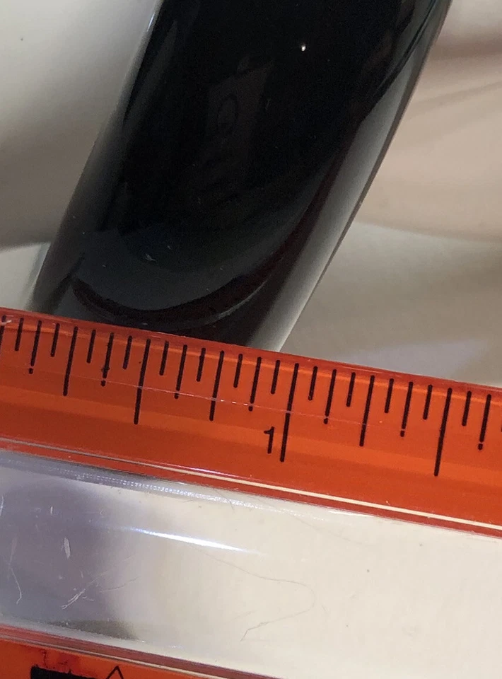 Pulseira TRINA TURK preta de alto brilho larga em resina ousada assinada - Imagem 4 de 4