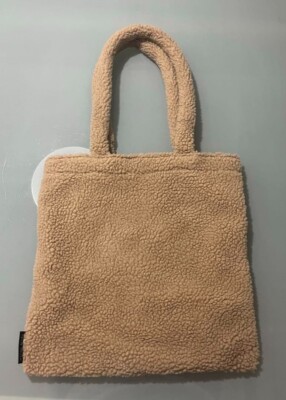 Straykids スキズ　クリスマス　ポップアップ　ボアバッグ BOA TOTE BAG / Stray Kids『Xmas POPUP STORE 2023』 – JYP