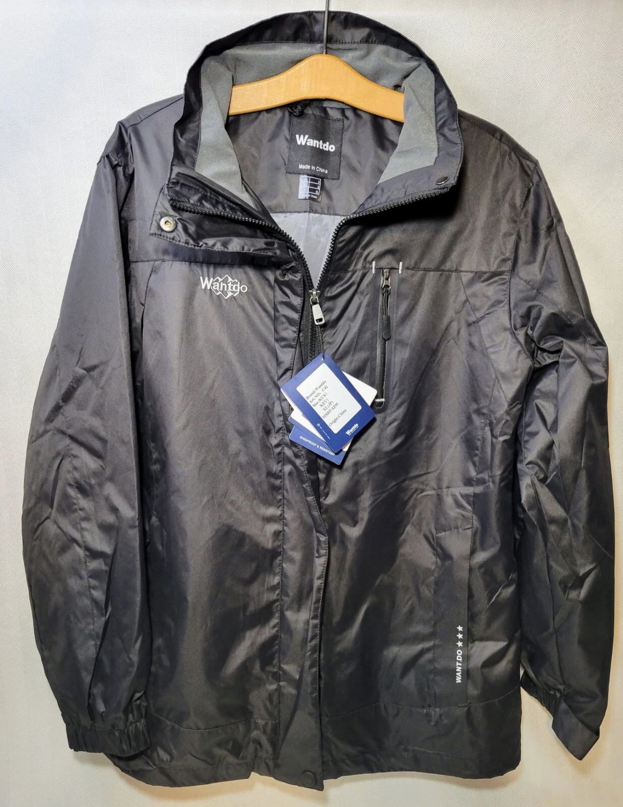WANTDO Outdoor Mens Black Windbreaker Jacket (Size Small)