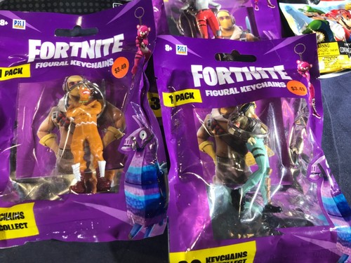 M4-43 MIXED LOT OF BRAND NEW FIGURINES & KEYCHAIN FIGURINES - LOT OF 19 ITEMS - Afbeelding 8 van 9