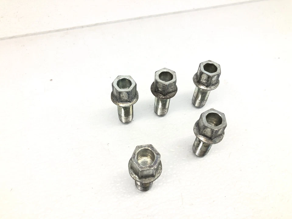 AUDI A4 S4 B9 2017-2024 JUEGO DE PERNOS DE TUERCA DE LLANTA CON TAPAS OEM Foto 4 de 4