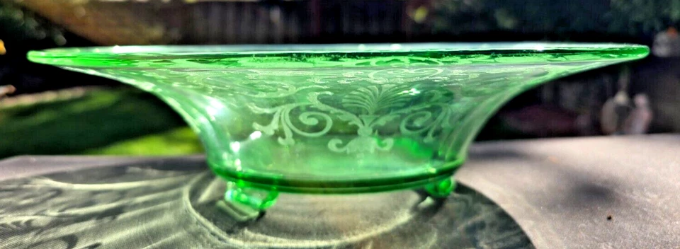 Fostoria Green # 2375 Versailles 12" 3-Toed Footed Bowl - Image 3 of 4