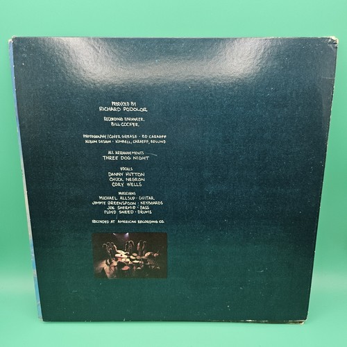 THREE DOG NIGHT "NATURALLY" DUNHILL RECORD STEREO DSX-50088 GATEFOLD VG+/EX - Picture 2 of 10