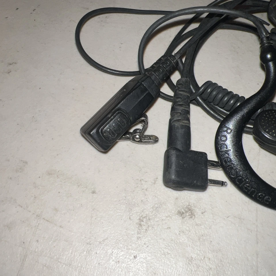 Pryme Pro-Grade Earhook Earpiece for HYT TC508 TC580 PD502 TC610 2-Pin Radio - Image 3 of 3