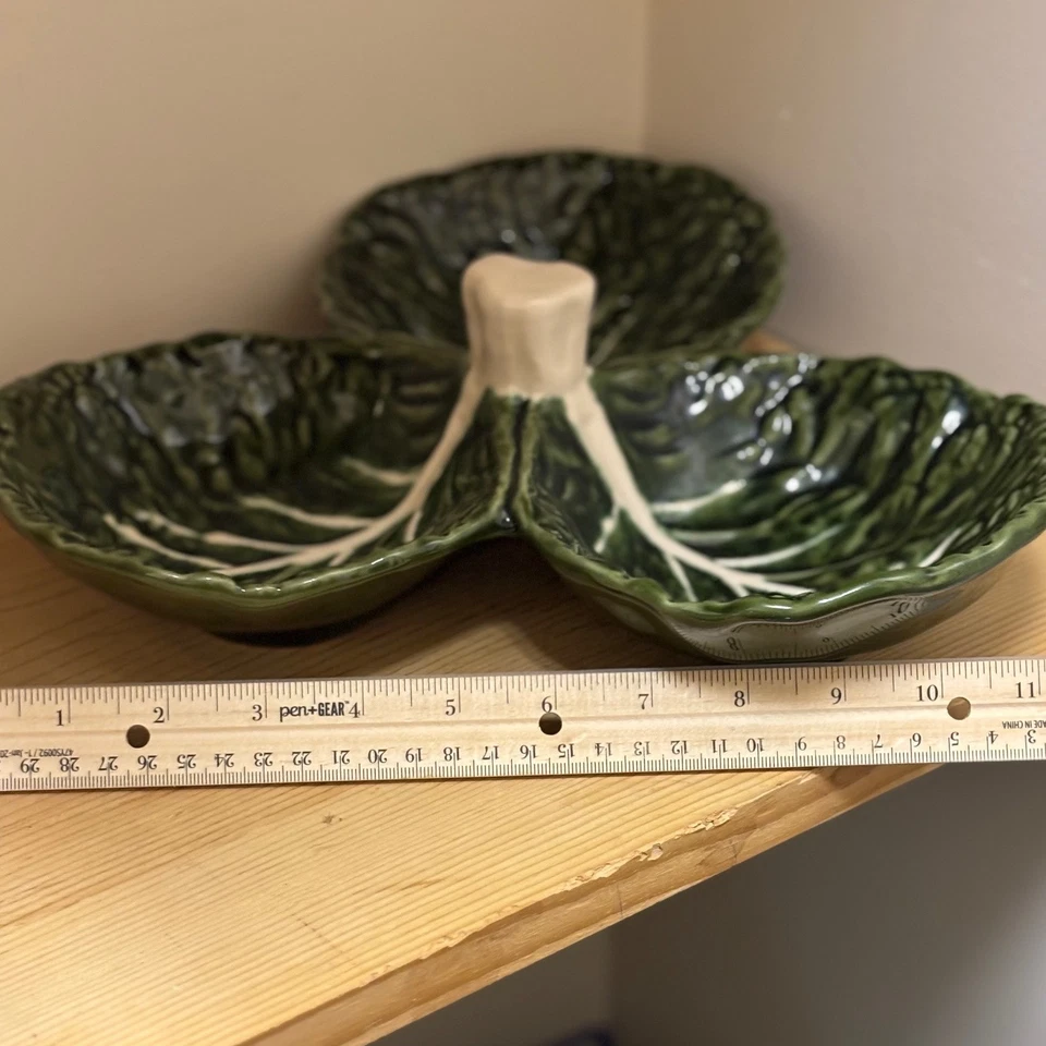 OLFAIRE PORTUGAL CABBAGE  3-Part Divided Majolica vintage serving dish Beautiful - Image 3 of 4