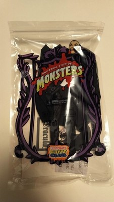 NECA Universal Monsters Dracula Figure Loot Crate Crypt Club Exclusive Lugosi