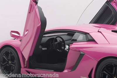 LAMBORGHINI AVENTADOR COUPE LP700-4 PINK 1:18 by AUTOART #74660