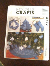 McCalls M3777 Patchwork Christmas Tree Skirt Wreath Stockings Ornaments Uncut