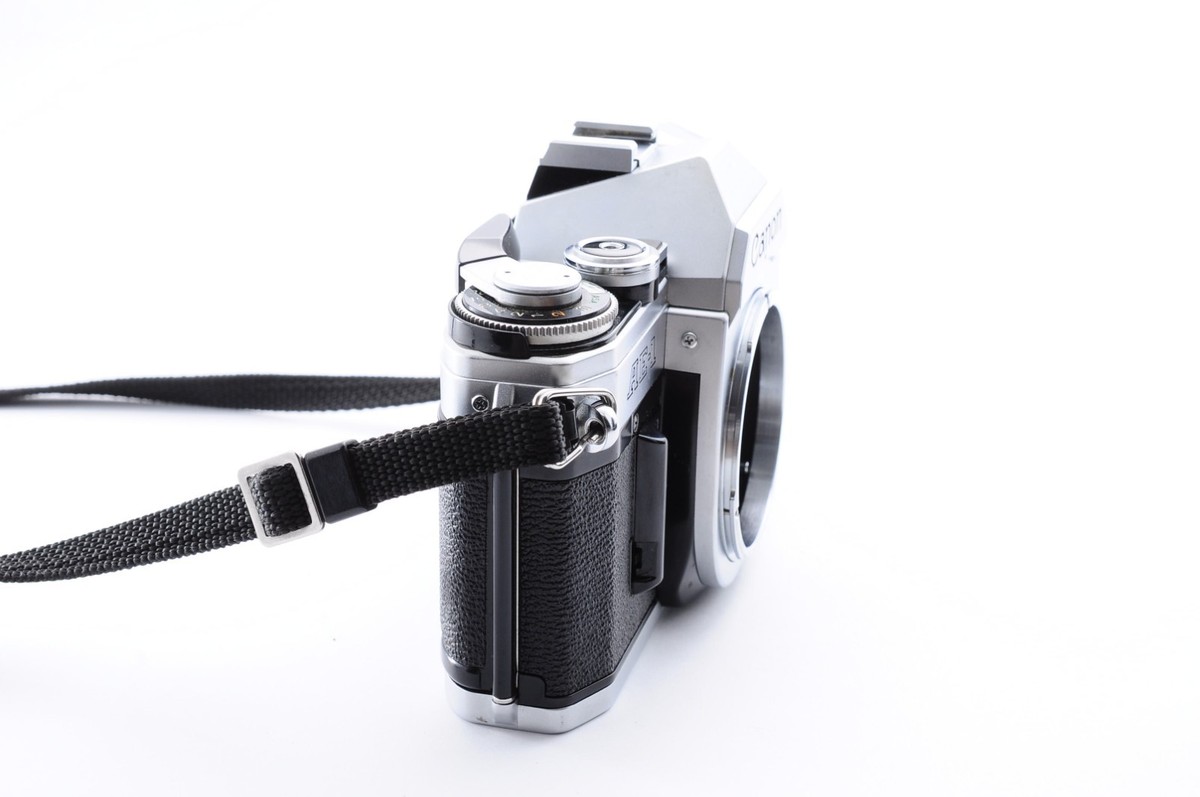 Canon AE-1 Silver / Zoom Lens New FD 35-70mm f/4 Excellent+5 Y2946