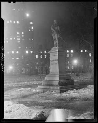 Photo:New York, New York. Statue of Garibaldi in Washington Square Park