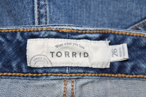 Torrid Jeans Sz 26R (meas 46x30) Med Wash Relaxed Boot Distressed Blue Jeans - Picture 7 of 9