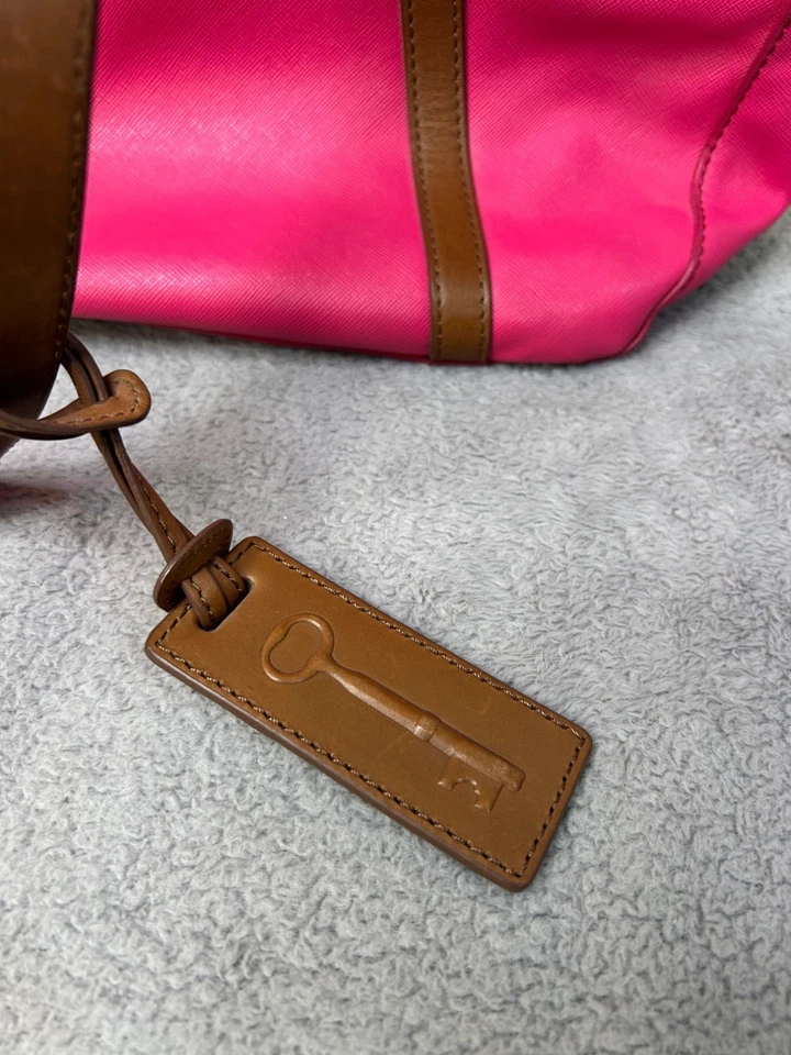 Bolso de hombro grande de cuero saffiano magenta Fossil Foto 4 de 4