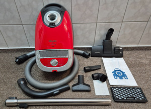 Miele Staubsauger S 5 EL Red - 1200W