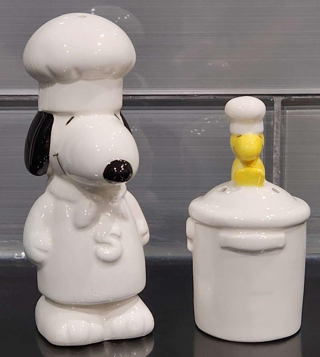 スヌーピー　ヴィンテージ　ペーパーウエイト Peanuts Snoopy Relax Ceramic Paperweight スヌーピー